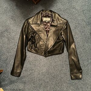 Asaavi genuine leather crop jacket.